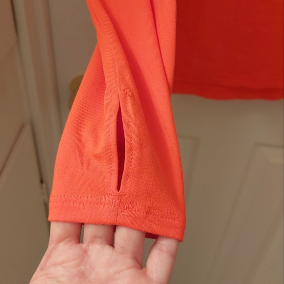 Old Navy "Run Rest Repeat" Long Sleeved Go-Dry Top - Picture 3 of 7